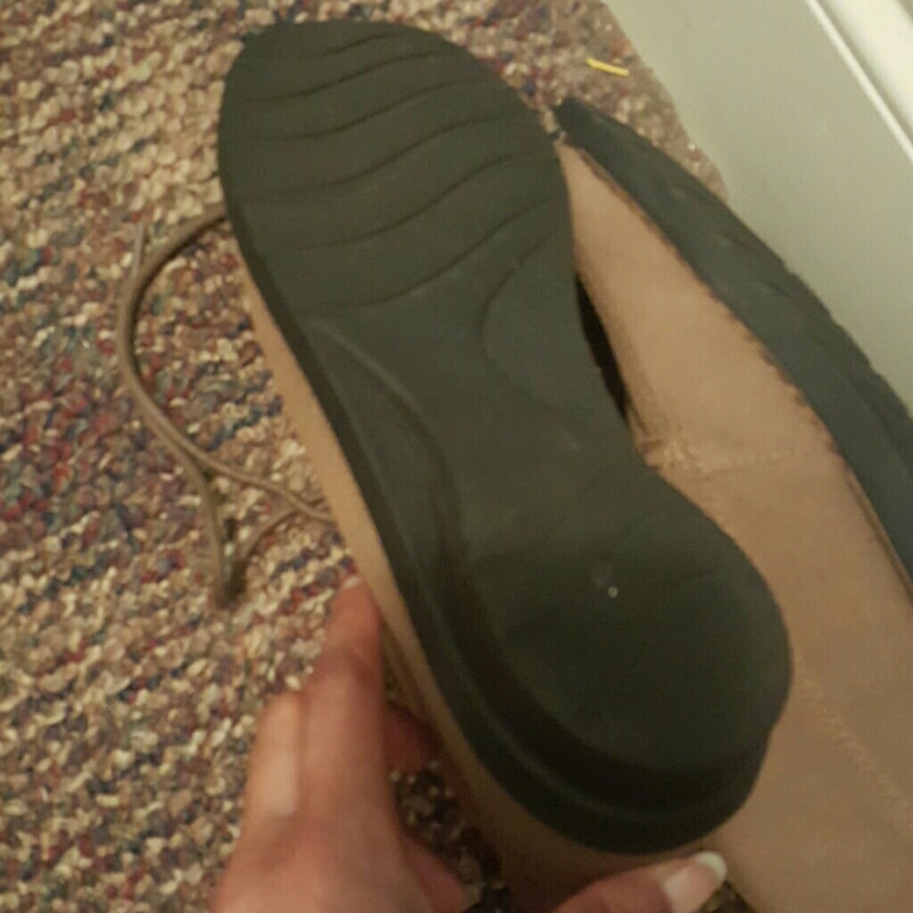 Clark's boots - Picture 4 of 4